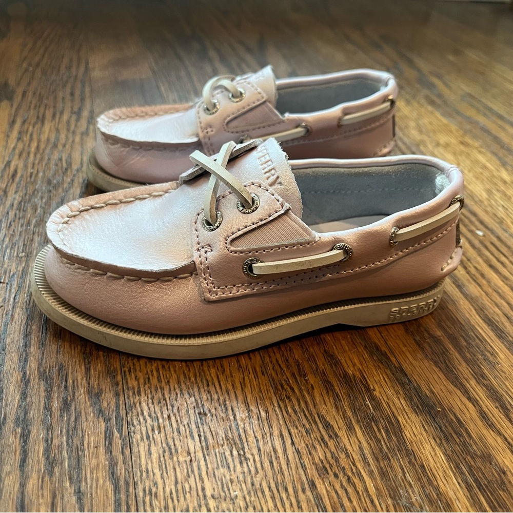 Kids Metallic Pink Sperry Boat Shoes (Size 8M)